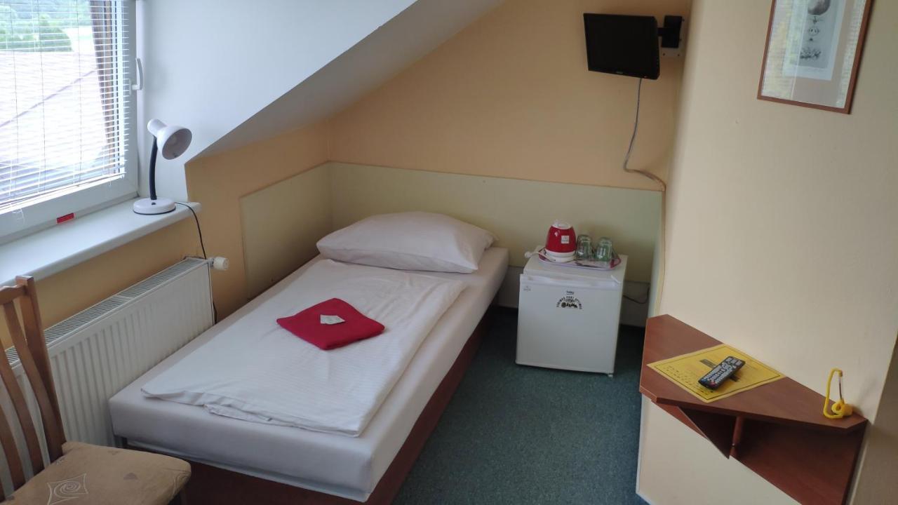 Pension & Restaurant Silma With Wellness Rychvald Екстер'єр фото