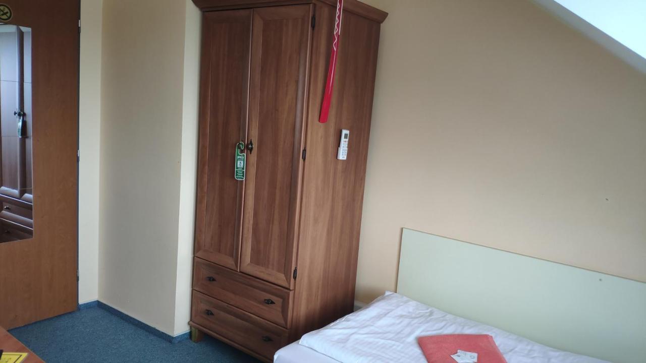 Pension & Restaurant Silma With Wellness Rychvald Екстер'єр фото