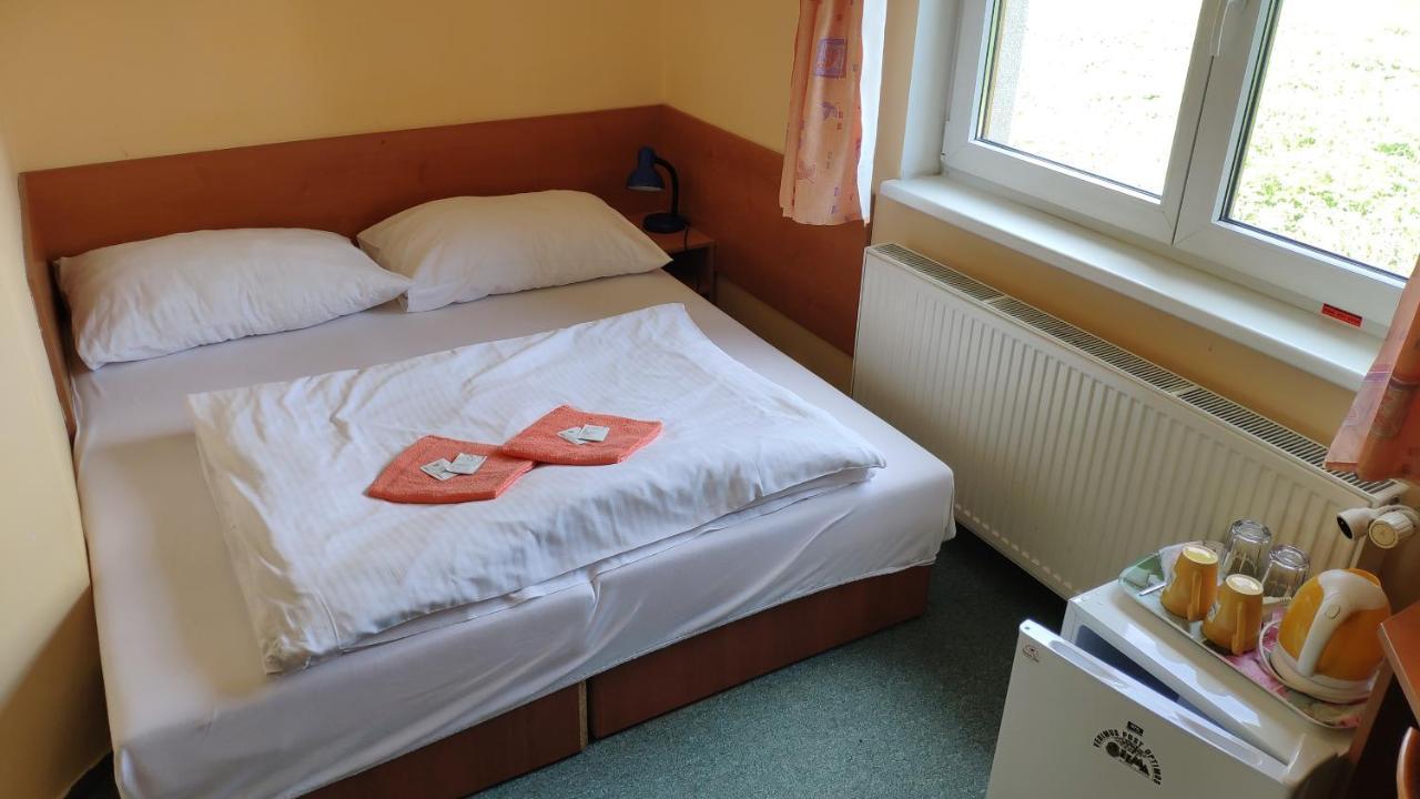 Pension & Restaurant Silma With Wellness Rychvald Екстер'єр фото