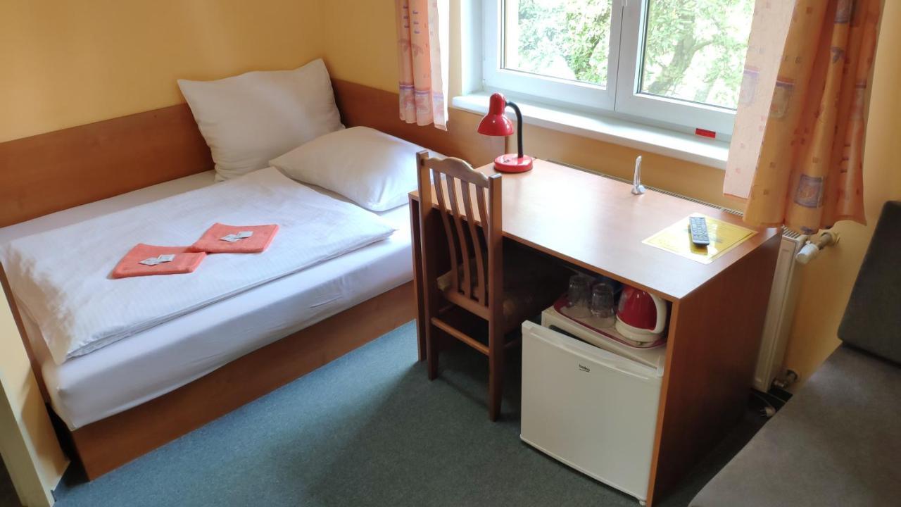 Pension & Restaurant Silma With Wellness Rychvald Екстер'єр фото
