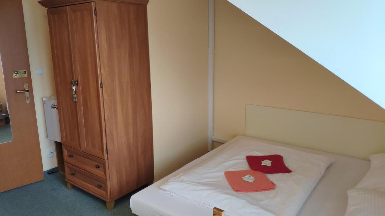 Pension & Restaurant Silma With Wellness Rychvald Екстер'єр фото