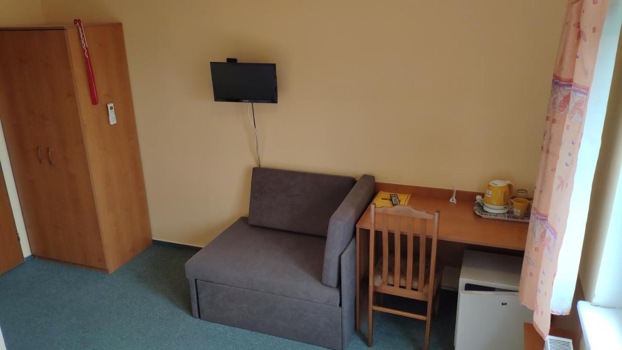 Pension & Restaurant Silma With Wellness Rychvald Екстер'єр фото