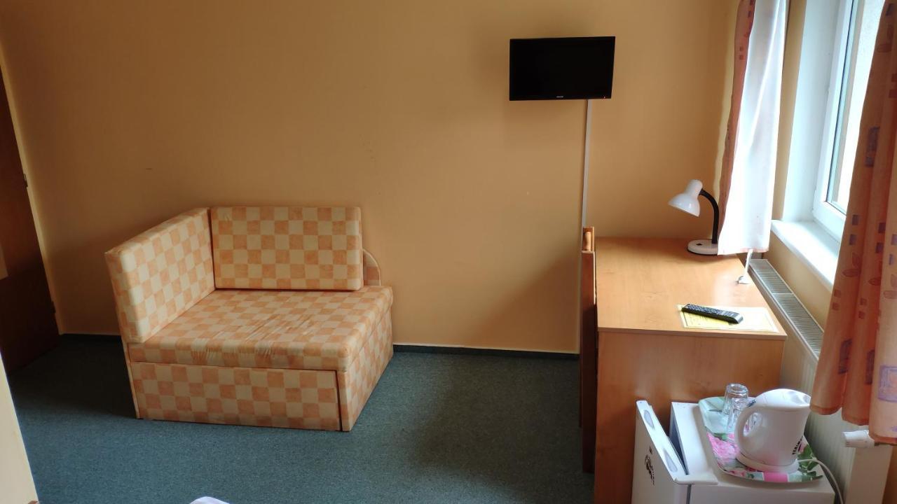 Pension & Restaurant Silma With Wellness Rychvald Екстер'єр фото