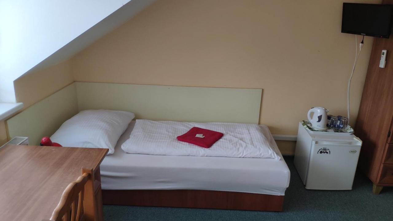 Pension & Restaurant Silma With Wellness Rychvald Екстер'єр фото