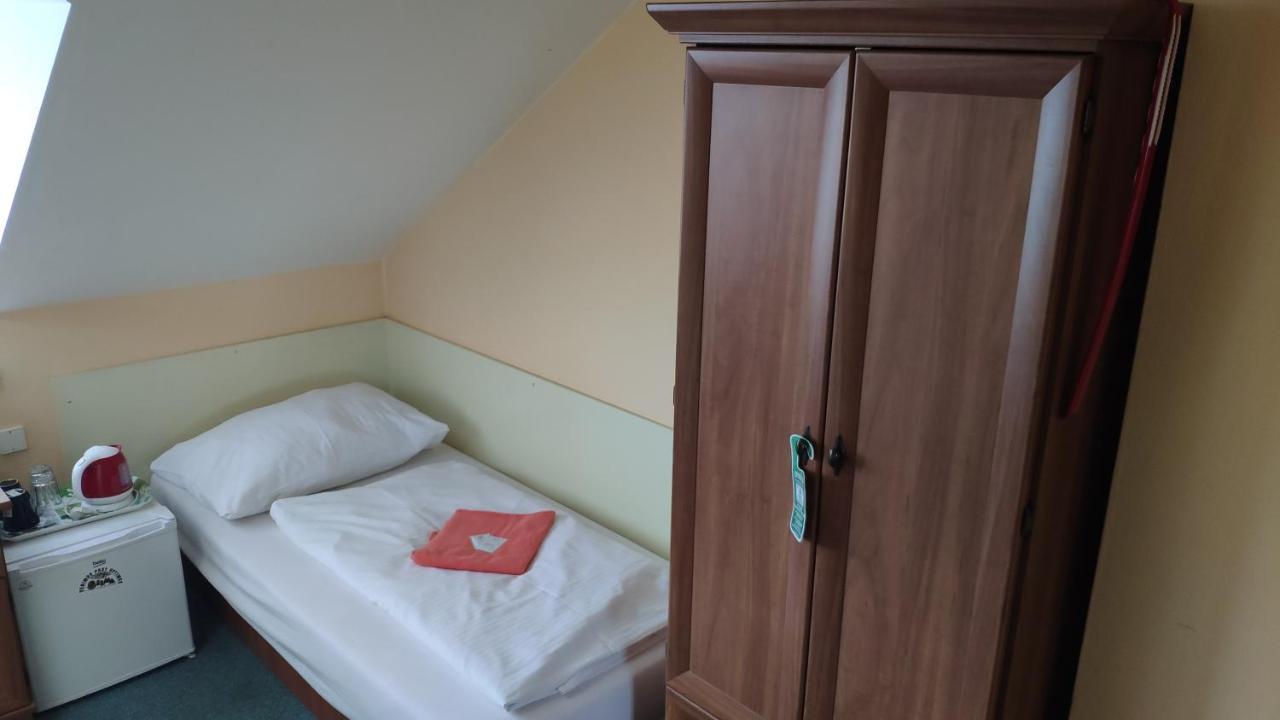 Pension & Restaurant Silma With Wellness Rychvald Екстер'єр фото