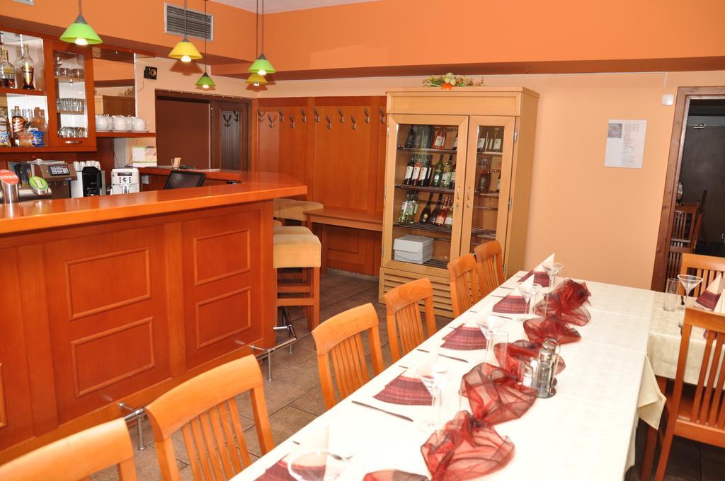 Pension & Restaurant Silma With Wellness Rychvald Екстер'єр фото