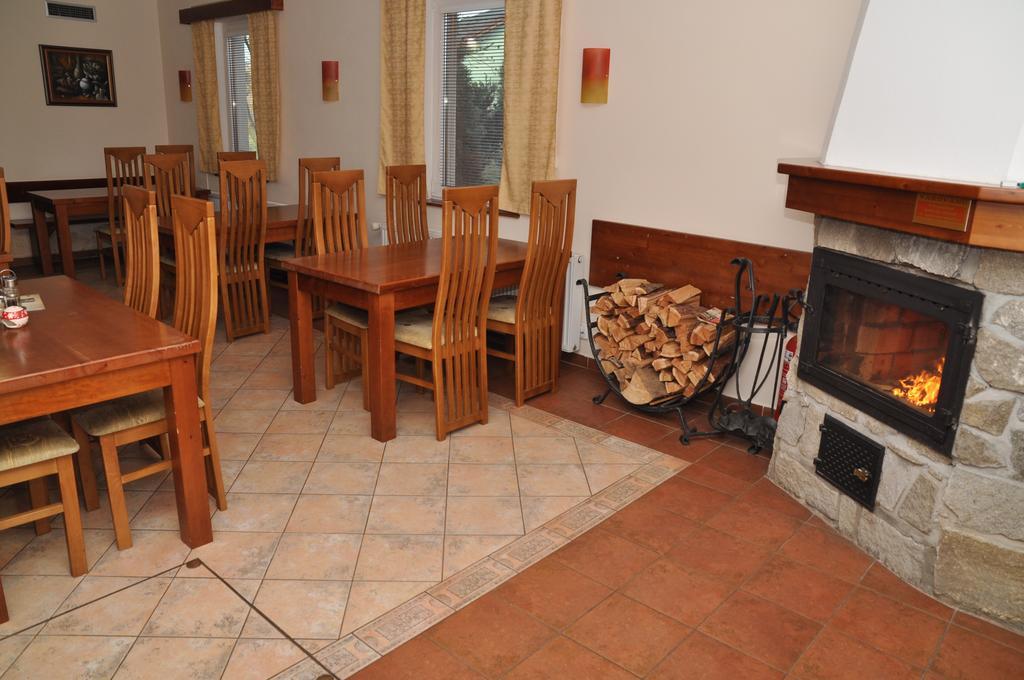 Pension & Restaurant Silma With Wellness Rychvald Екстер'єр фото
